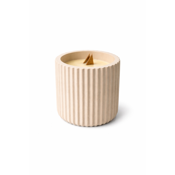 oud wood soy candle